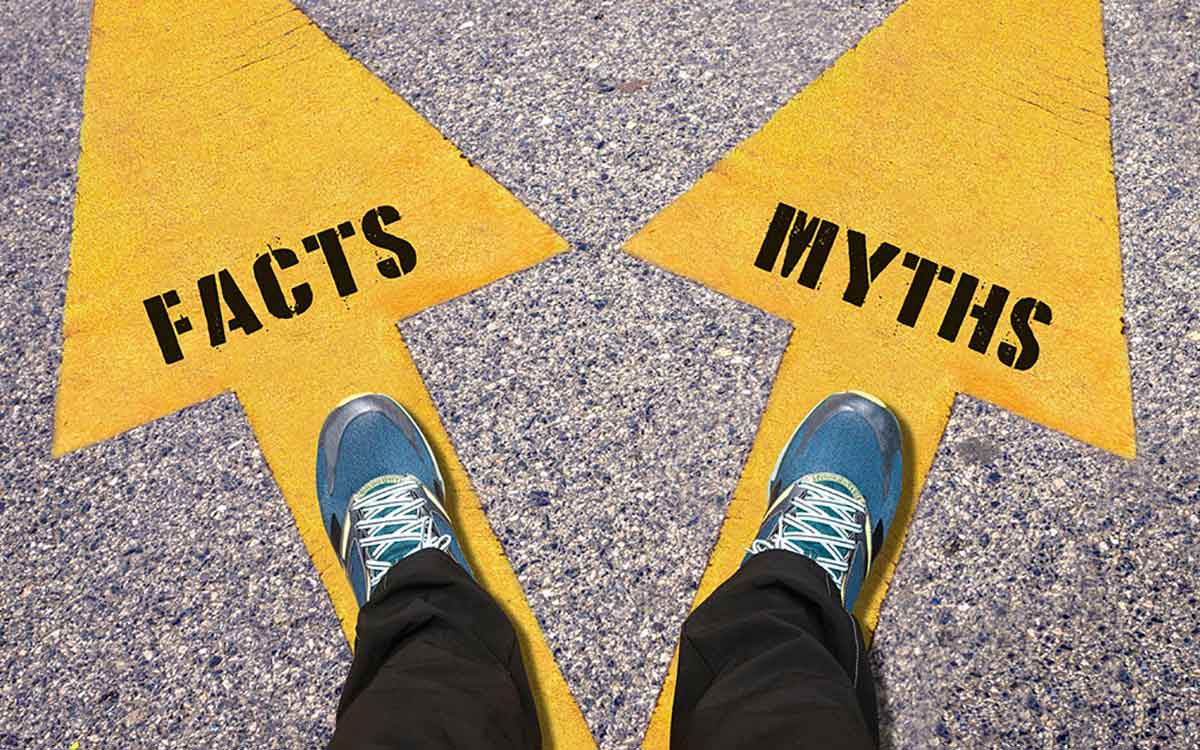 Arrows pointing to facts and myths about hearing aids.